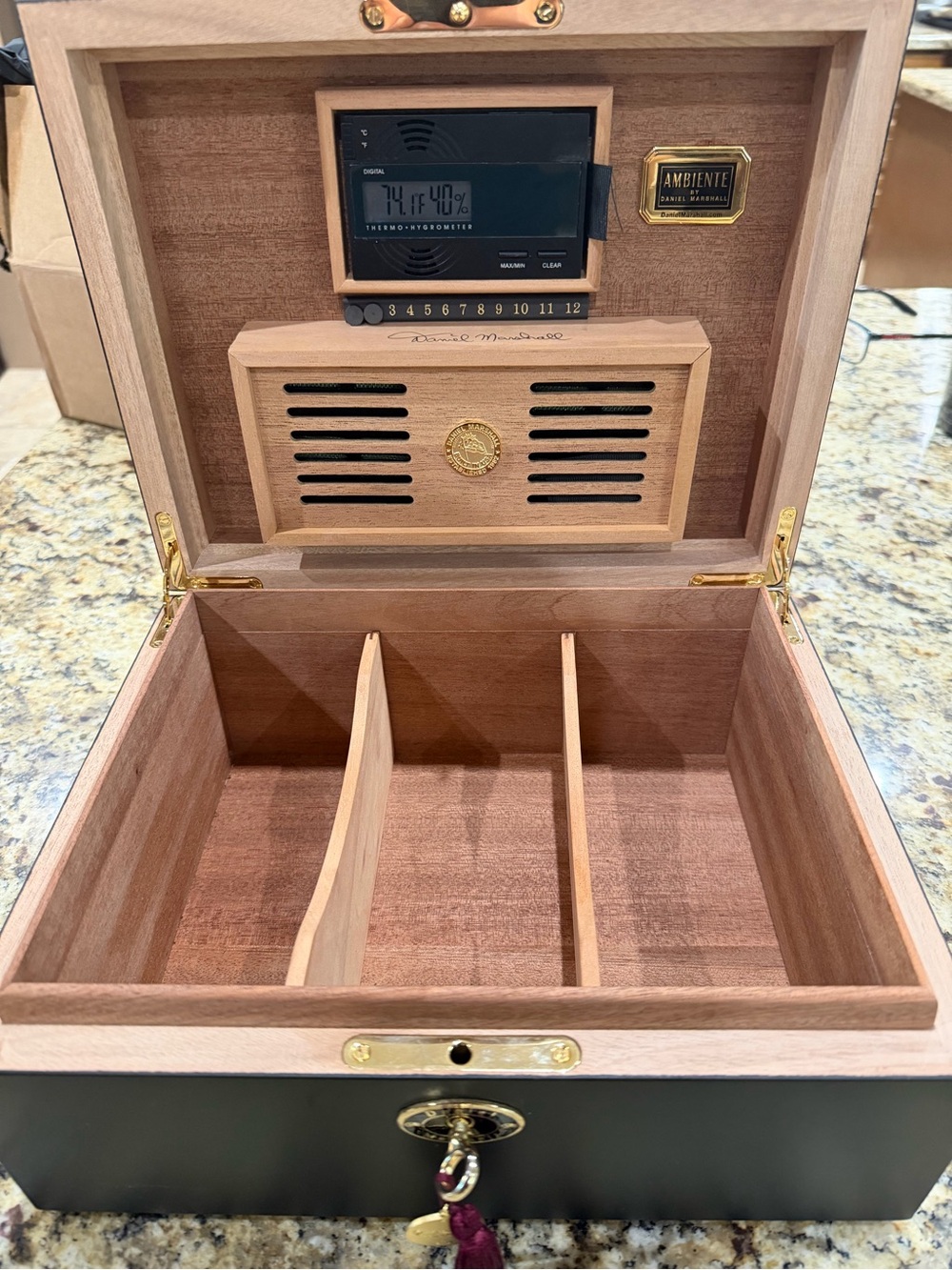 Daniel Marshall Ambiente Humidor Cigar Box with Hygrometer - Natural Wood
